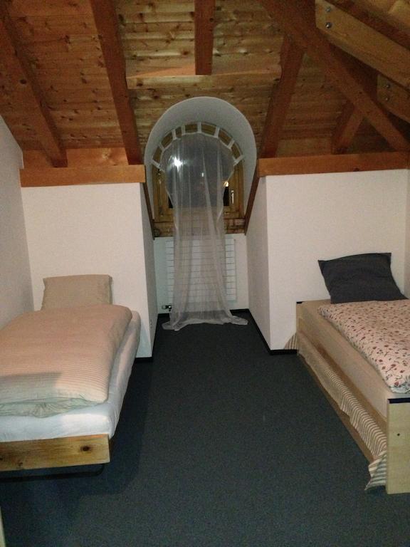 Hotel Aurora Ardez Rom bilde