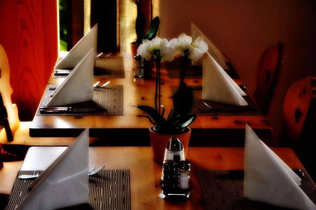 Hotel Aurora Ardez Restaurant bilde